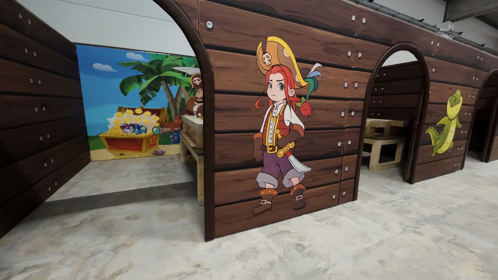 A pirate-themed birthday room fully decorated by Play In Business to maximize the profitability of an indoor park.